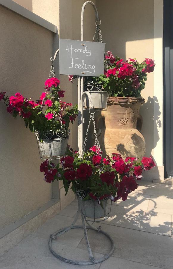 Homelyfeeling Castelnuovo del Garda Exterior photo